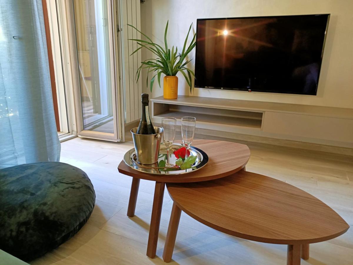 Come A Casa Pretty Apartment Лідо-ді-Остія Екстер'єр фото